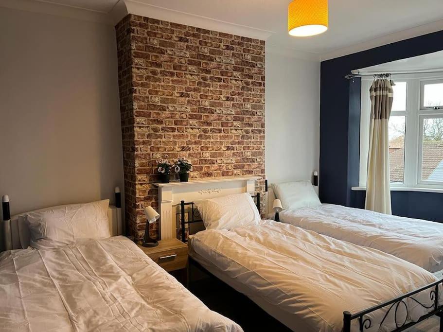 Ovington Grove 2 Fully Equipped Kitchen Free Parking 3 Bedrooms Netflix Newcastle upon Tyne Zewnętrze zdjęcie