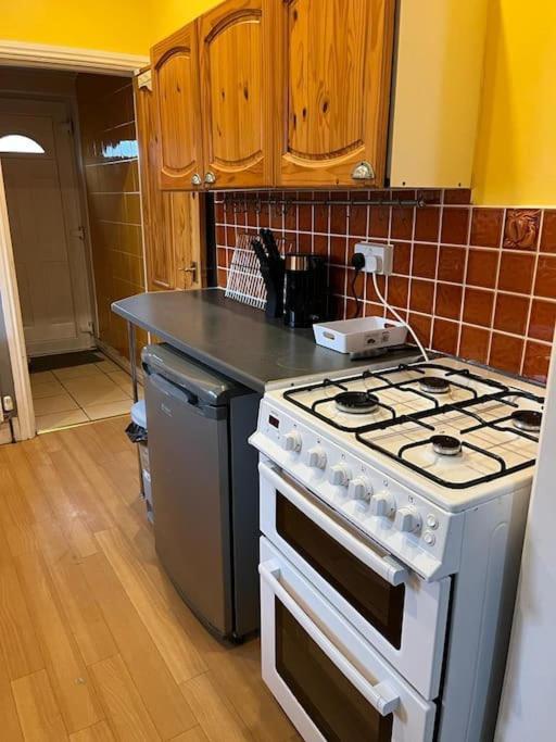 Ovington Grove 2 Fully Equipped Kitchen Free Parking 3 Bedrooms Netflix Newcastle upon Tyne Zewnętrze zdjęcie