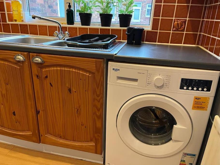Ovington Grove 2 Fully Equipped Kitchen Free Parking 3 Bedrooms Netflix Newcastle upon Tyne Zewnętrze zdjęcie
